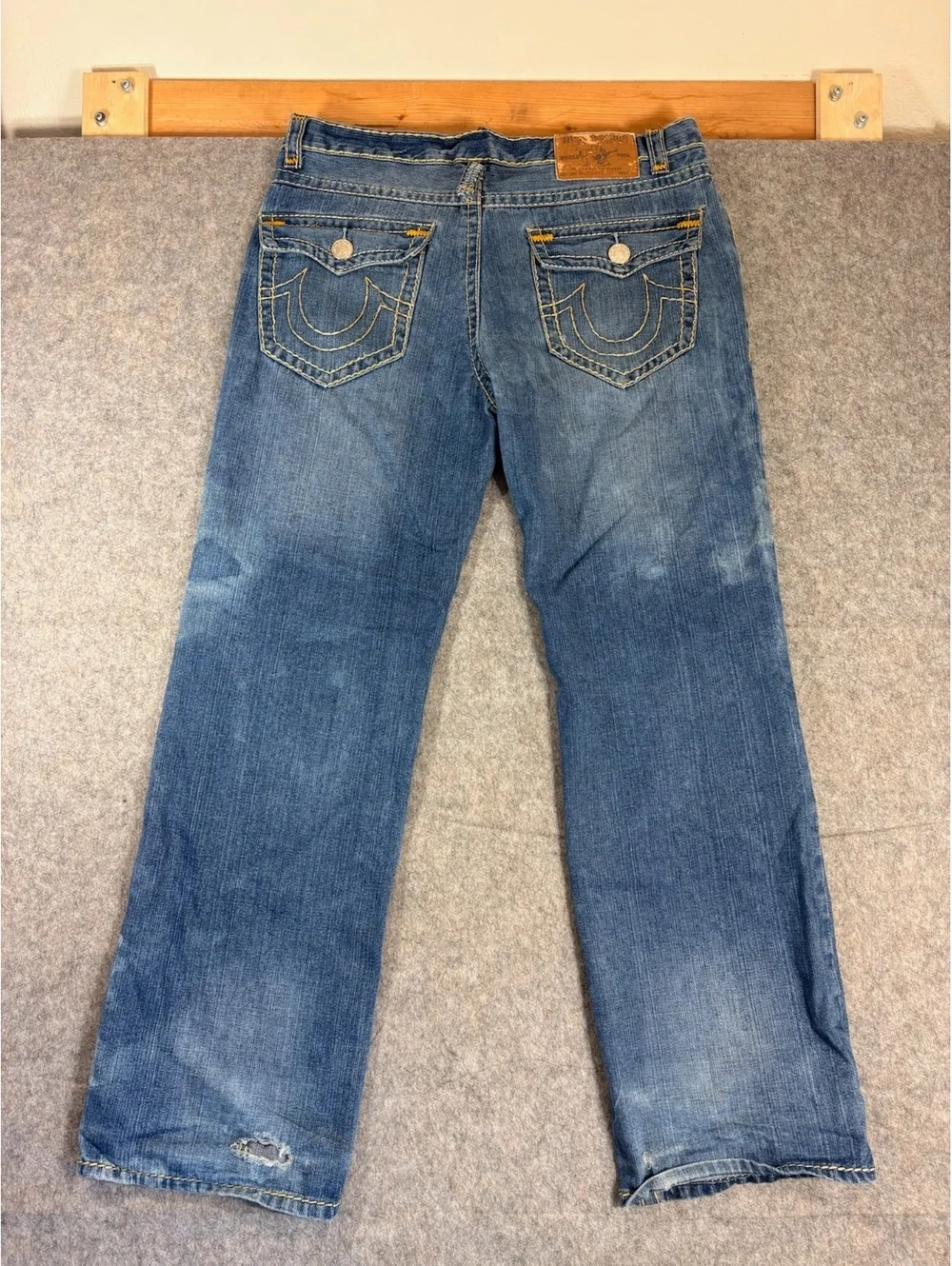 True Religion straight baggy blue jeans size 38x32